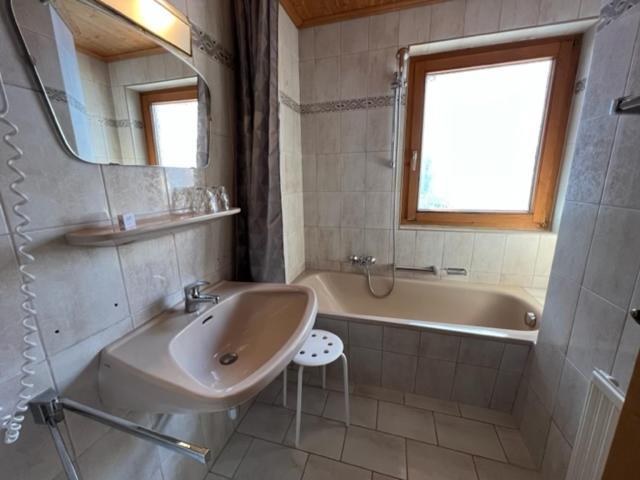 Gasthof Zum Lendwirt Westendorf Luaran gambar